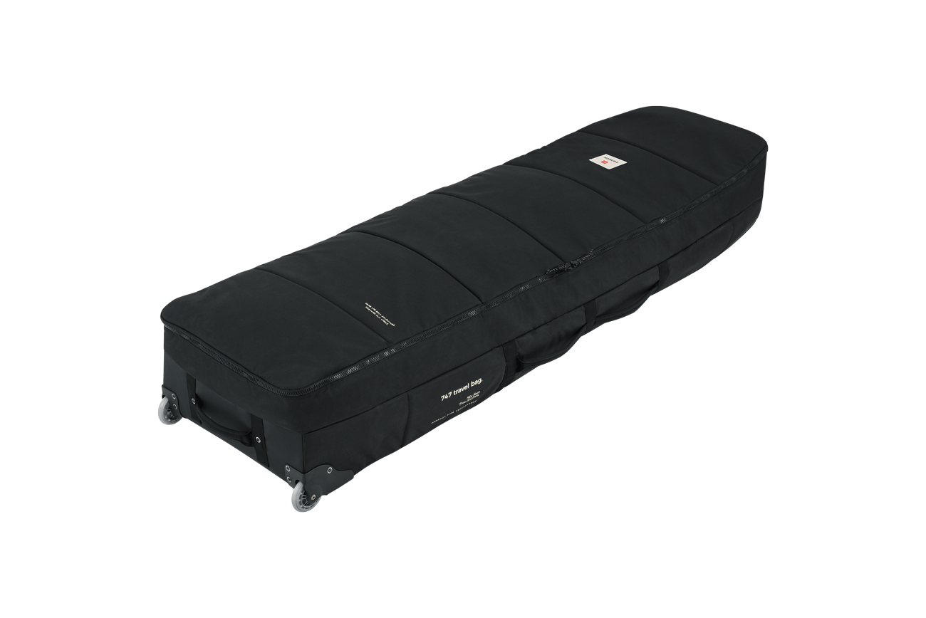 747 WHEELS BOARD BAG